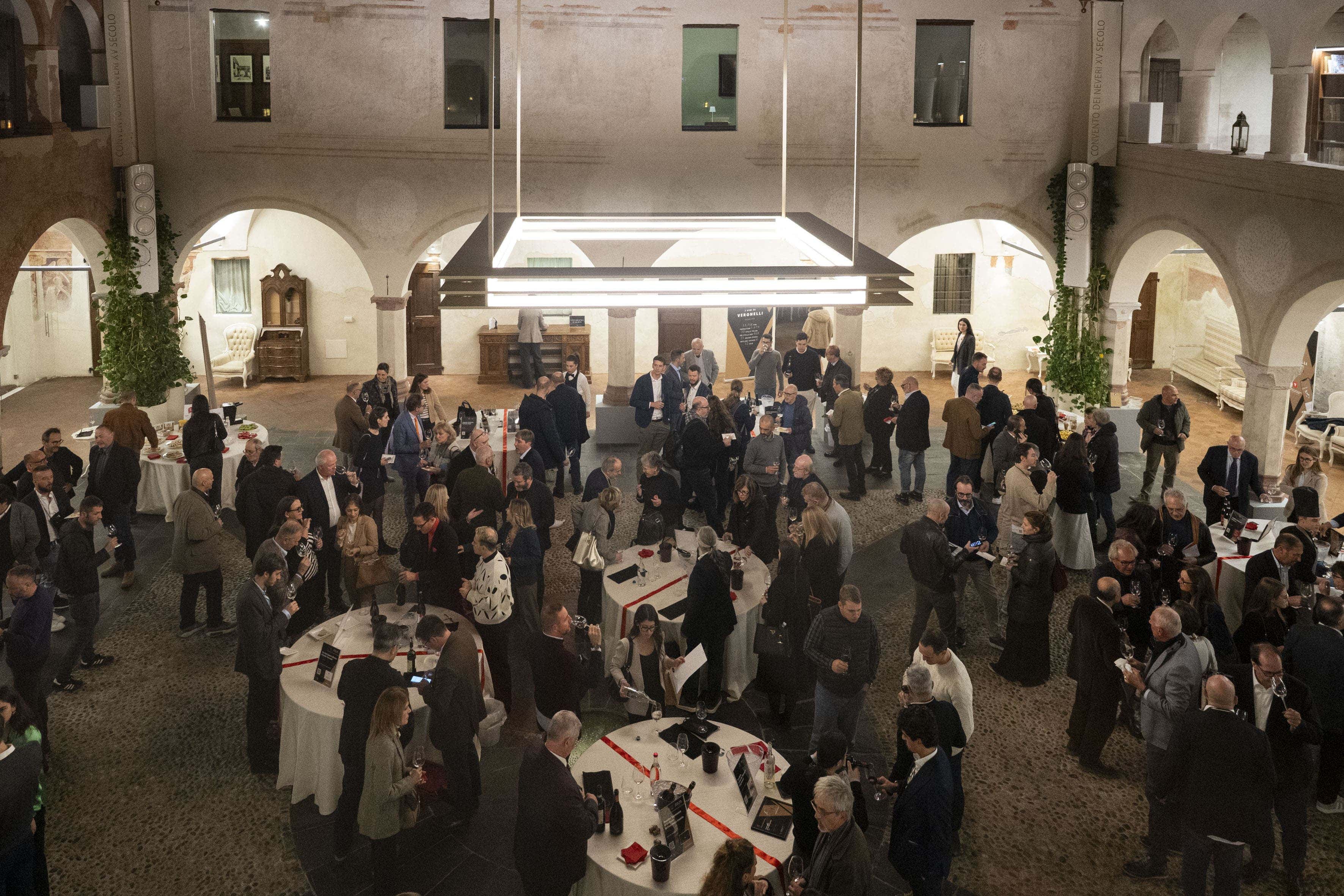 Guida Veronelli 2026: ecco i 6 Migliori Assaggi e i 12 Sole premiati Guida Veronelli 2026: ecco i 6 Migliori Assaggi e i 12 Sole premiati